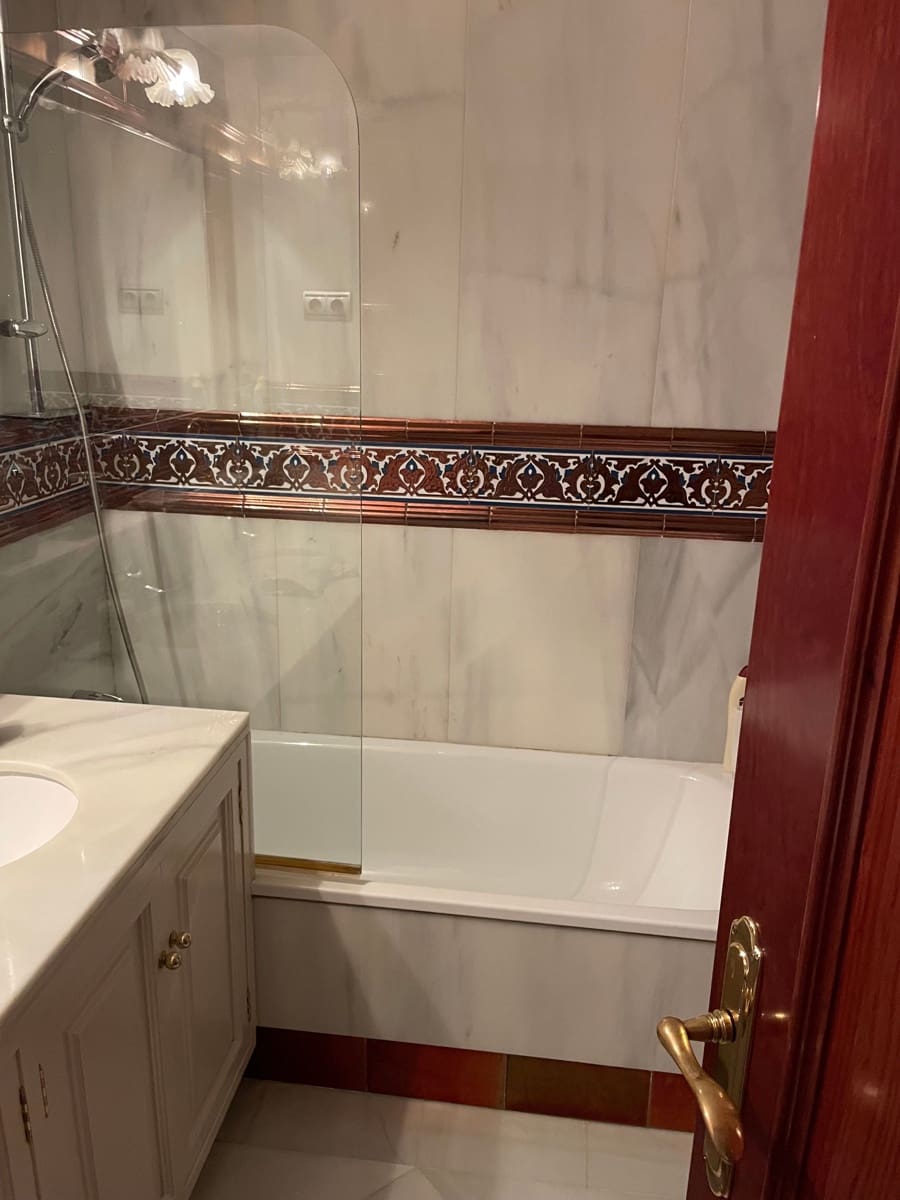 Apartamento de 3 habitaciones en Málaga ciudad en venta con piscina - 1.730.000 € (Ref: 9373967)