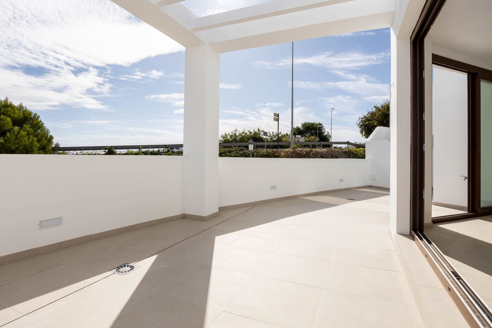 2 makuuhuone Omakotitalo myytävänä paikassa Nerja mukana uima-altaan - 529 000 € (Ref: 9375564)