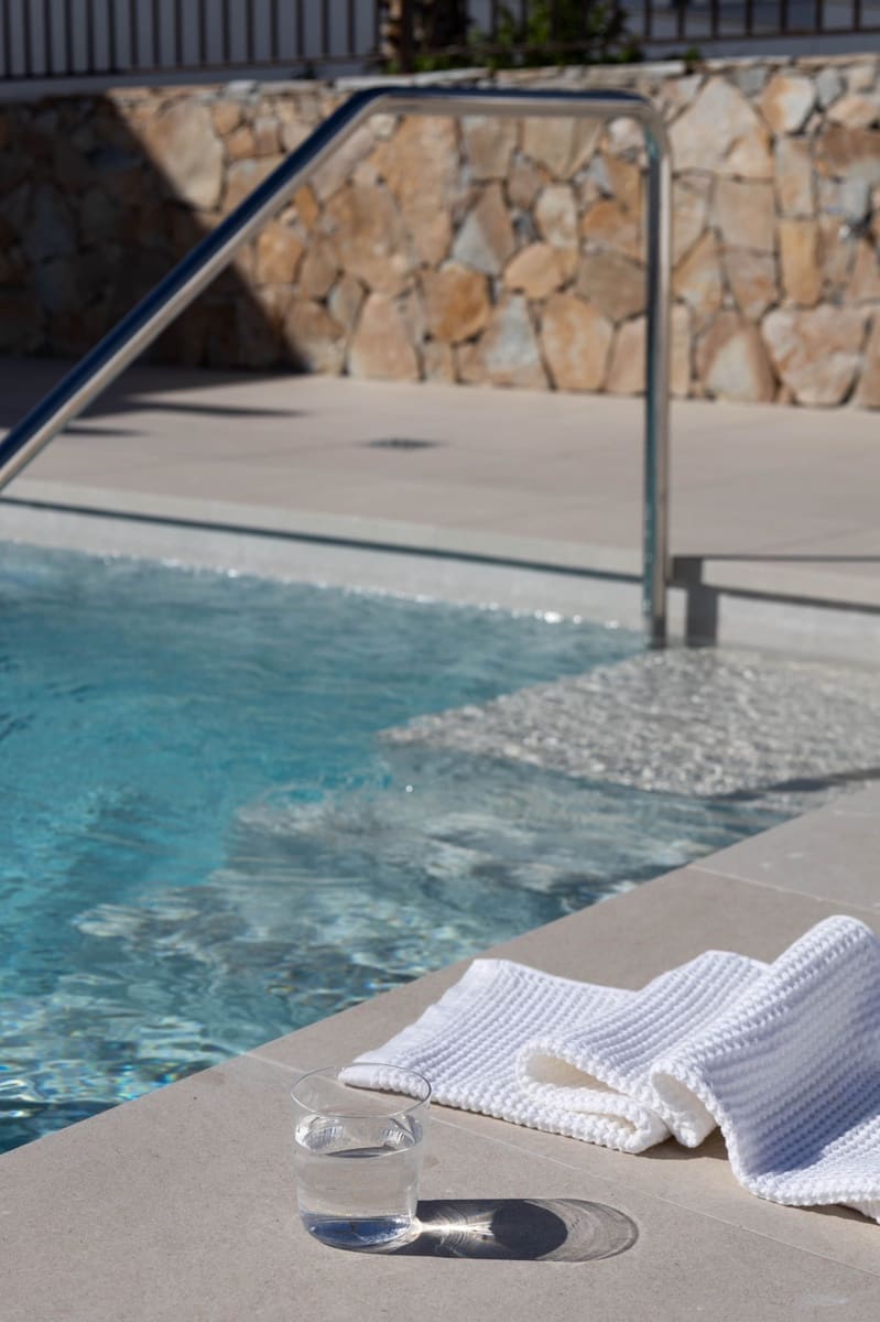 2 makuuhuone Omakotitalo myytävänä paikassa Nerja mukana uima-altaan - 529 000 € (Ref: 9375564)