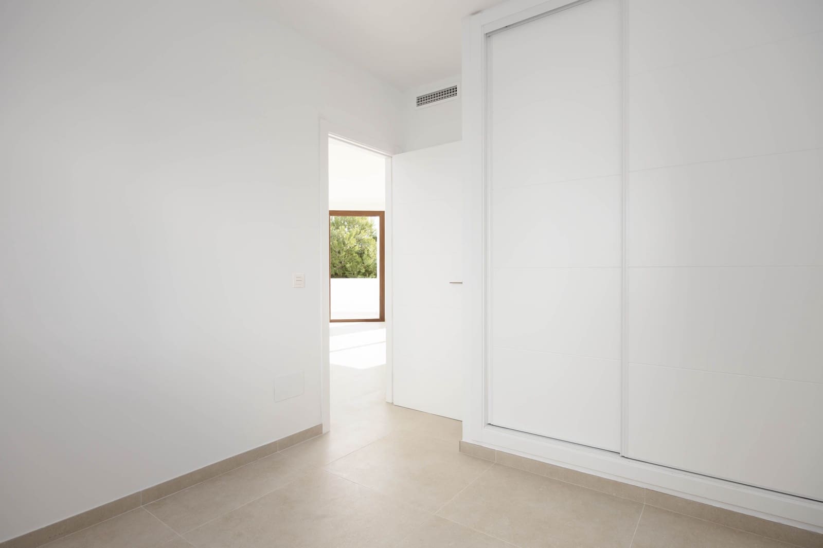 2 makuuhuone Omakotitalo myytävänä paikassa Nerja mukana uima-altaan - 529 000 € (Ref: 9375564)