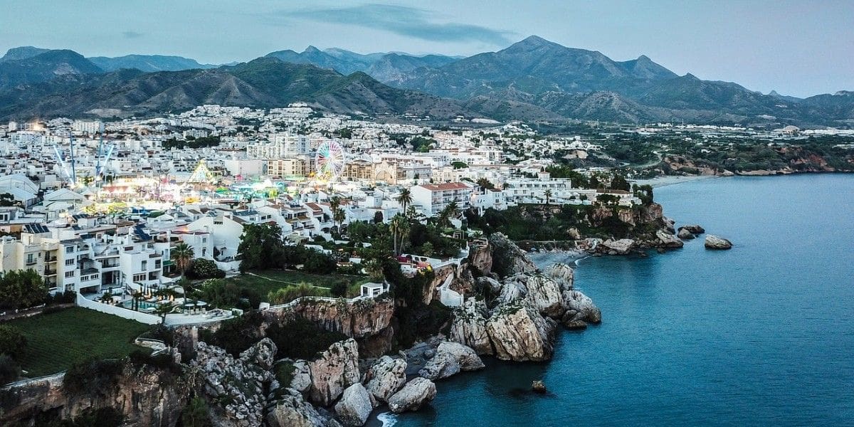 2 makuuhuone Omakotitalo myytävänä paikassa Nerja mukana uima-altaan - 529 000 € (Ref: 9375564)