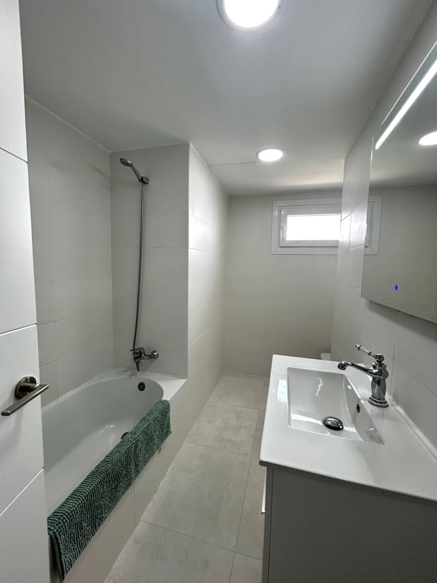 3 quarto Apartamento para arrendar em Fuengirola com piscina garagem - 2 500 € (Ref: 9379733)