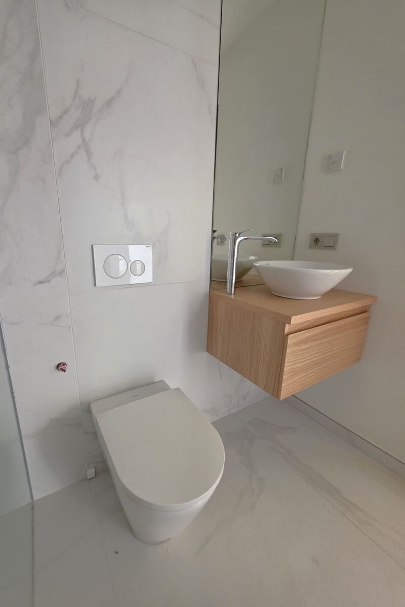 Apartamento de 3 habitaciones en Fuengirola en venta con piscina - 949.000 € (Ref: 9379936)