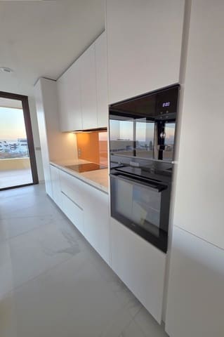 Apartamento de 3 habitaciones en El Higuerón, Fuengirola en venta con piscina - 949.000 € (Ref: 9379936)