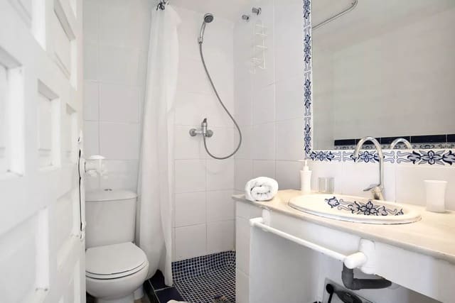 2 bedroom Apartment for sale in Tarifa with pool - € 400,000 (Ref: 9386560)