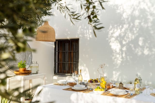 4 soveværelse Finca/Landehus til salg i Antequera - € 598.000 (Ref: 9386561)