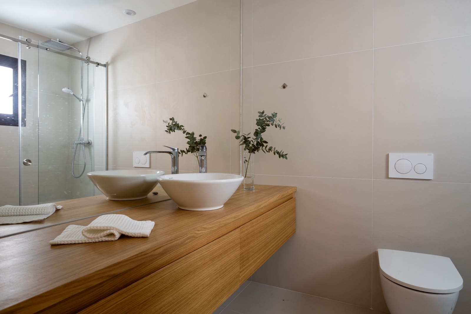 2 bedroom Apartment for sale in Fuengirola with pool - € 782,000 (Ref: 9392048)