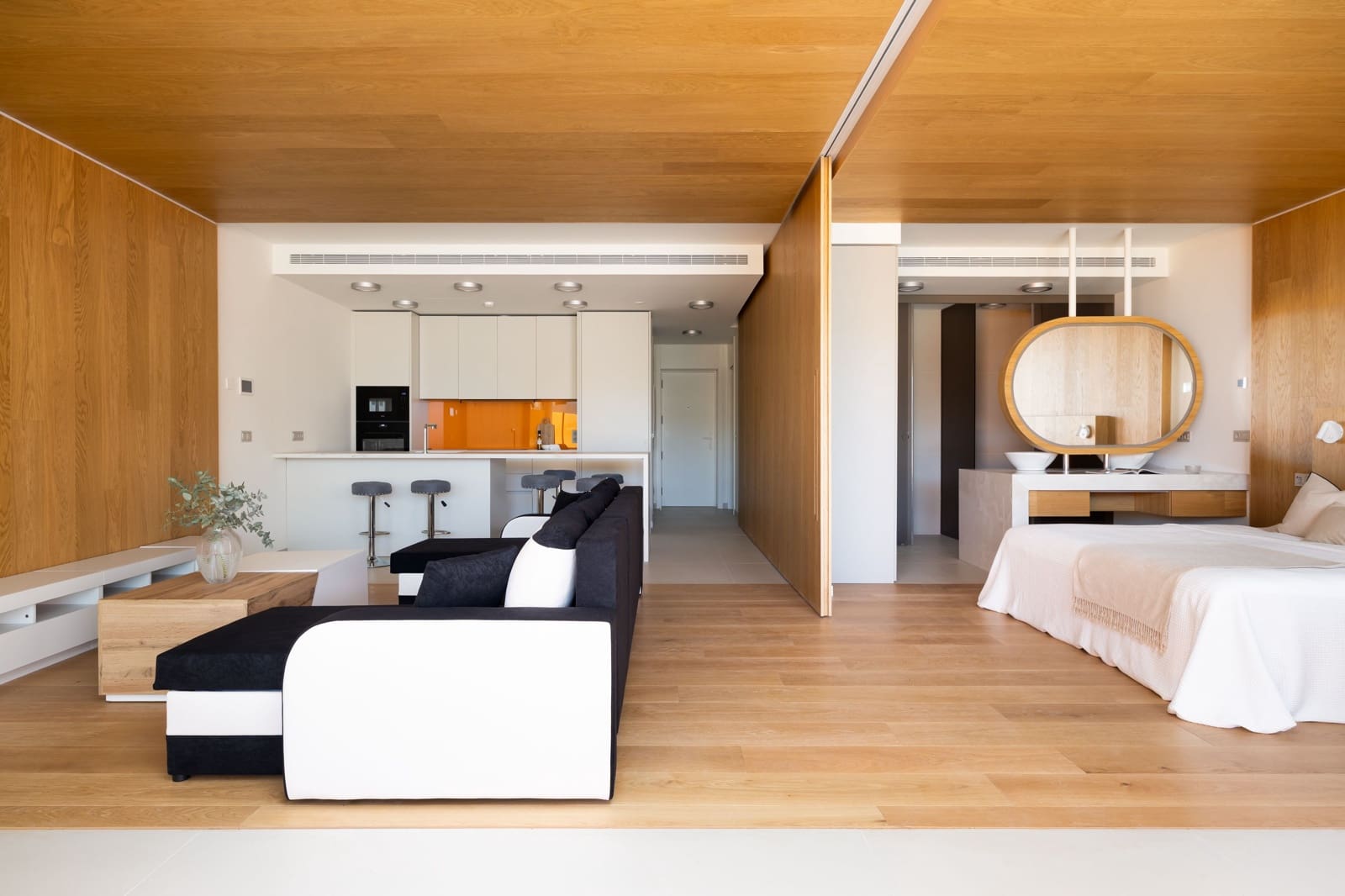 2 bedroom Apartment for sale in Fuengirola with pool - € 782,000 (Ref: 9392048)