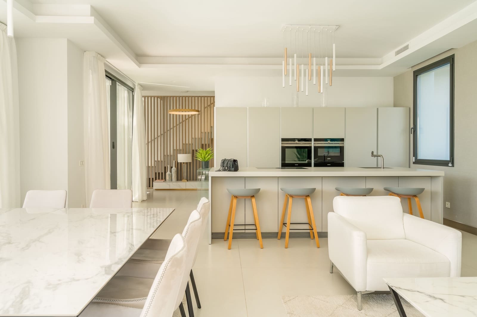 5 makuuhuone Huvila myytävänä paikassa Benahavis mukana uima-altaan - 4 150 000 € (Ref: 9393414)