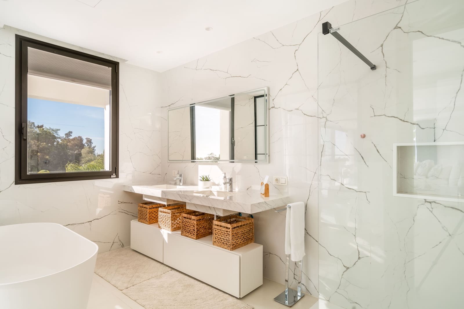 5 makuuhuone Huvila myytävänä paikassa Benahavis mukana uima-altaan - 4 150 000 € (Ref: 9393414)