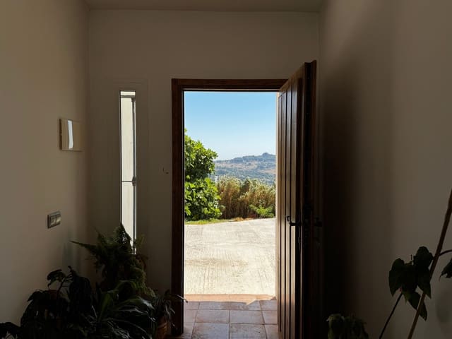 4 bedroom Townhouse for sale in Tarifa - € 625,000 (Ref: 9396543)