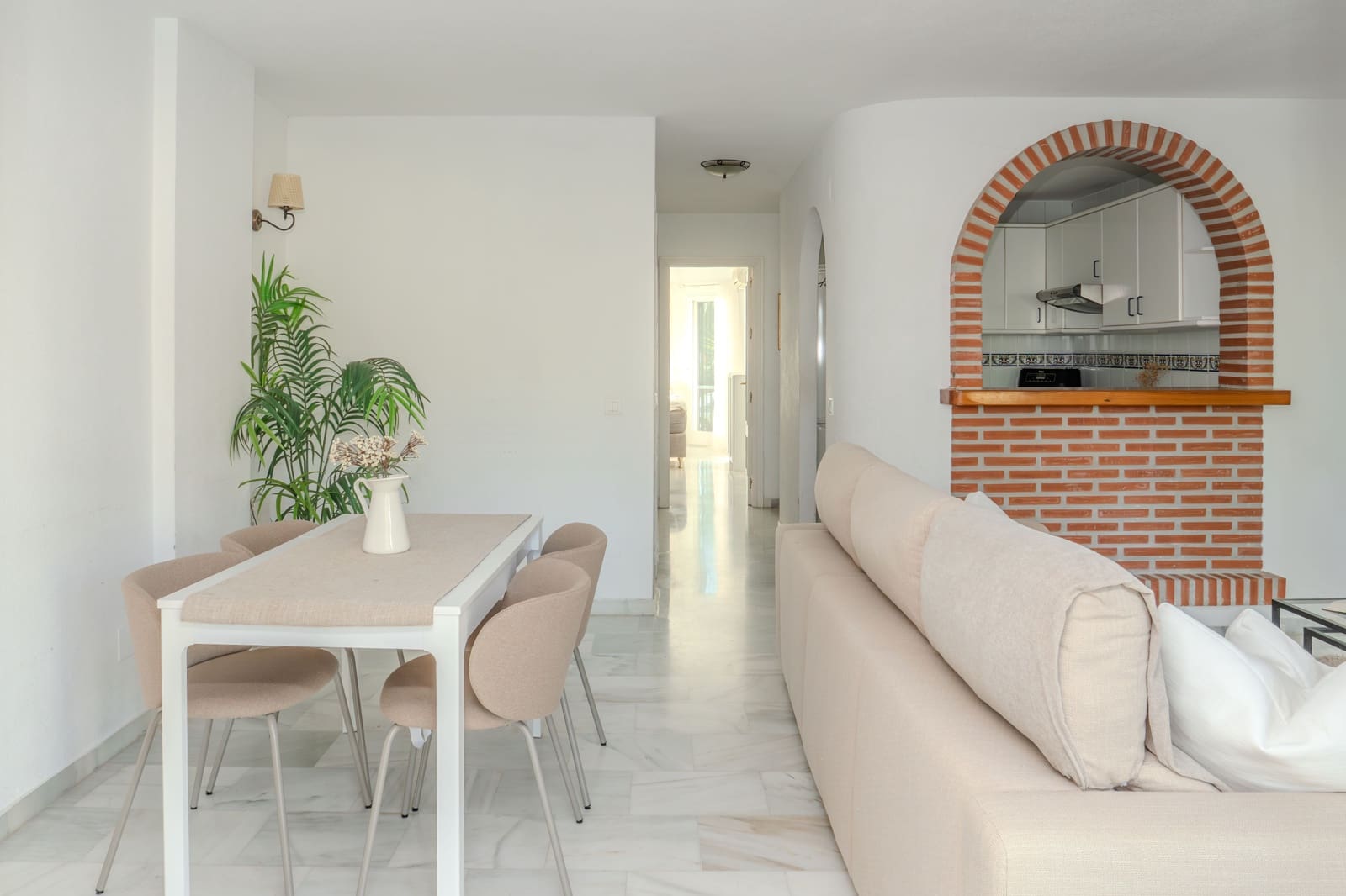 2 Zimmer Apartment zu verkaufen in Mijas Costa mit Pool - 299.000 € (Ref: 9396544)