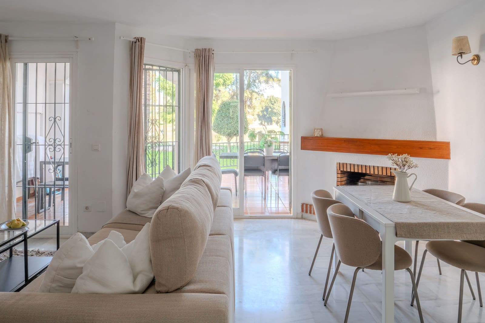 2 Zimmer Apartment zu verkaufen in Mijas Costa mit Pool - 299.000 € (Ref: 9396544)