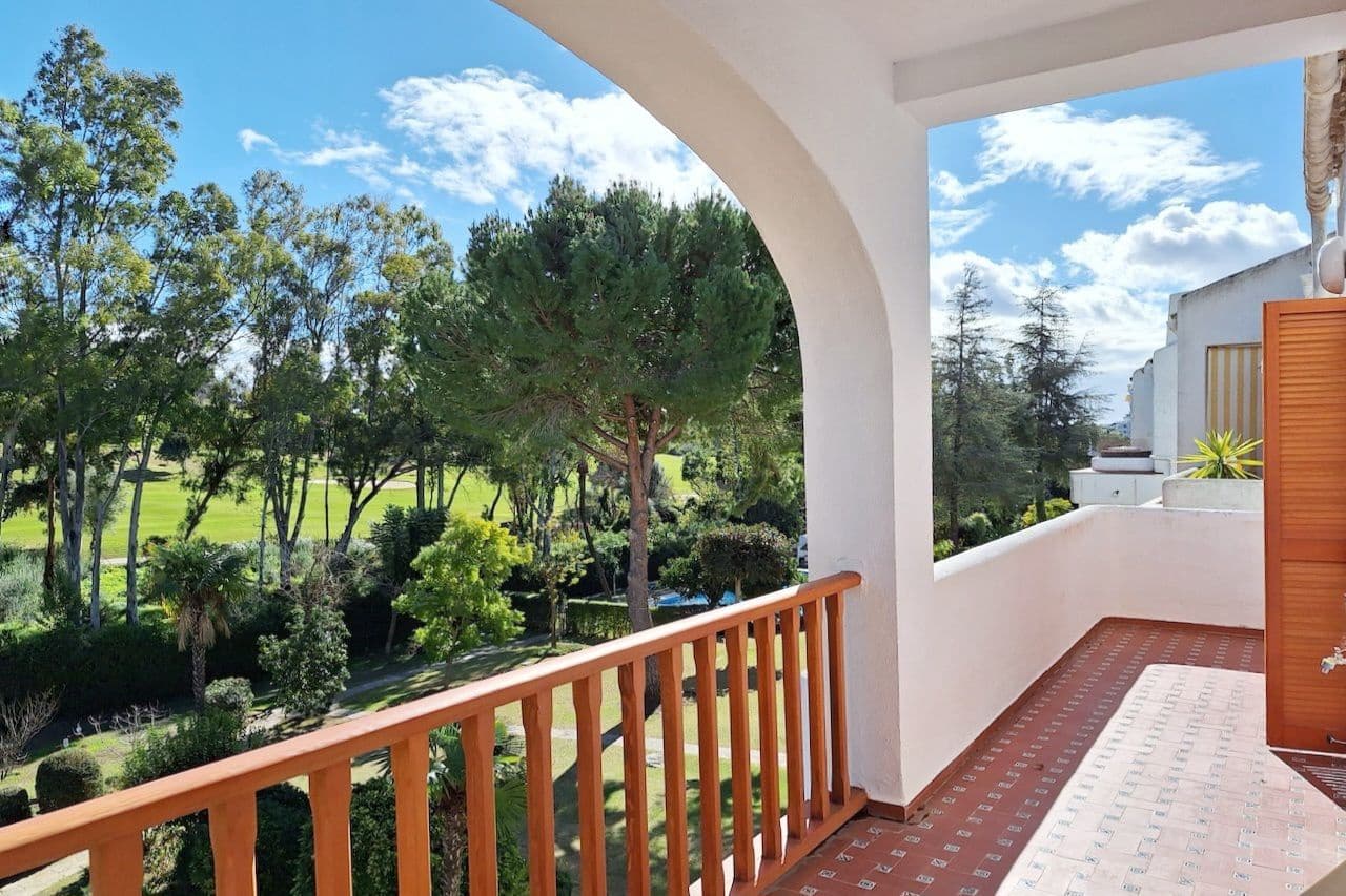 1 soverom Penthouse til salgs i Marbella med svømmebasseng - € 379 000 (Ref: 9396713)