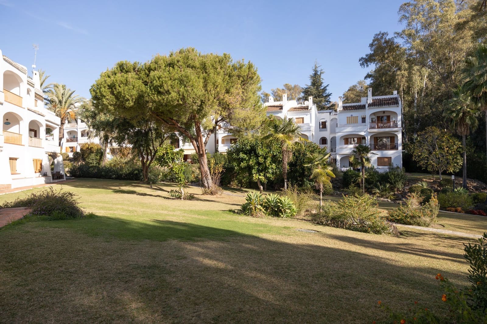 1 soverom Penthouse til salgs i Marbella med svømmebasseng - € 379 000 (Ref: 9396713)