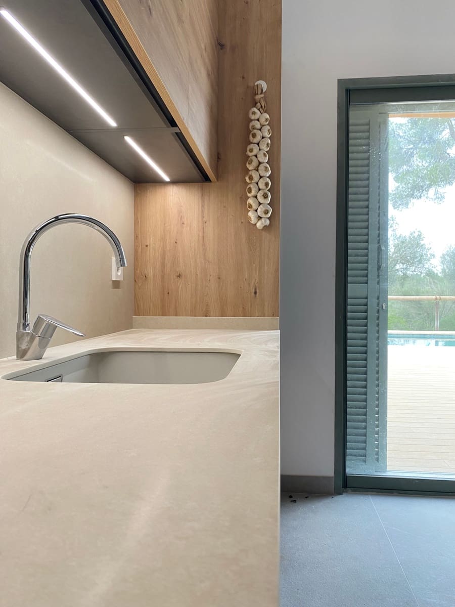 4 bedroom Townhouse for rent in Sencelles with pool - € 3,800 (Ref: 9396887)