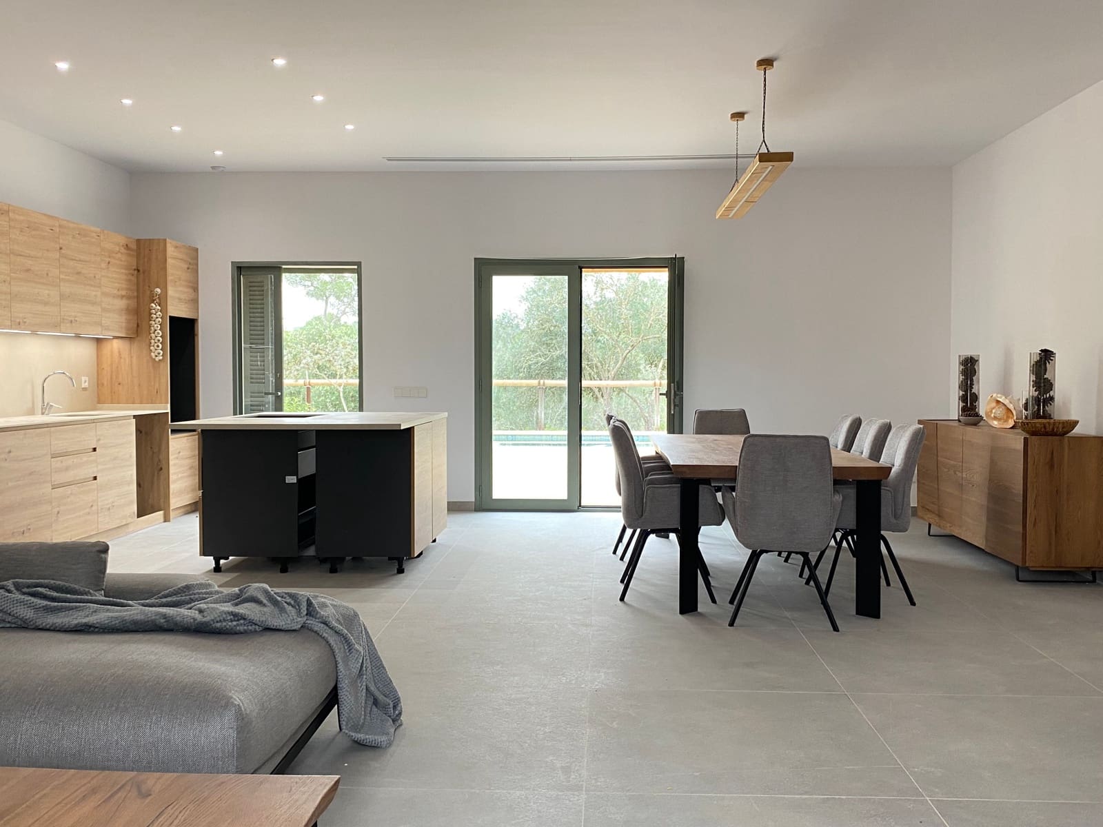 4 bedroom Townhouse for rent in Sencelles with pool - € 3,800 (Ref: 9396887)