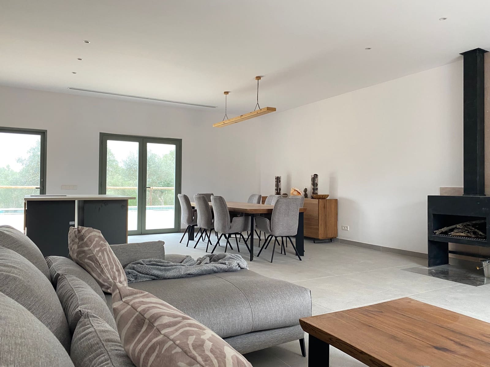 4 bedroom Townhouse for rent in Sencelles with pool - € 3,800 (Ref: 9396887)