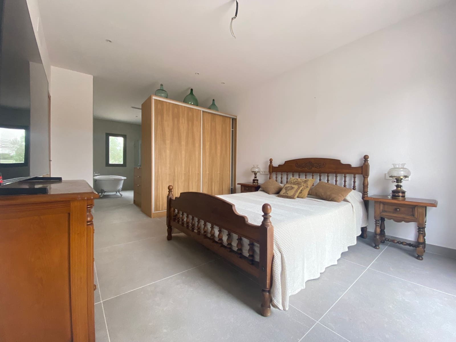 4 bedroom Townhouse for rent in Sencelles with pool - € 3,800 (Ref: 9396887)