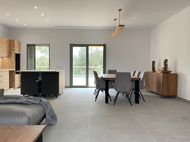 4 bedroom Townhouse for rent in Sencelles with pool - € 3,800 (Ref: 9396887)