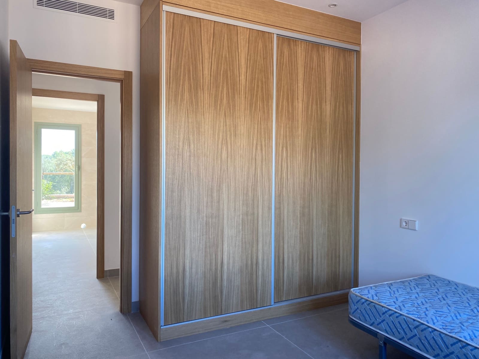 4 bedroom Townhouse for rent in Sencelles with pool - € 3,800 (Ref: 9396887)