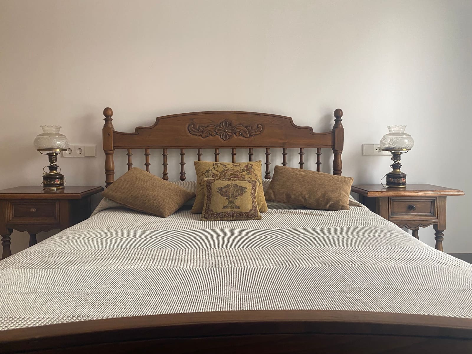 4 bedroom Townhouse for rent in Sencelles with pool - € 3,800 (Ref: 9396887)