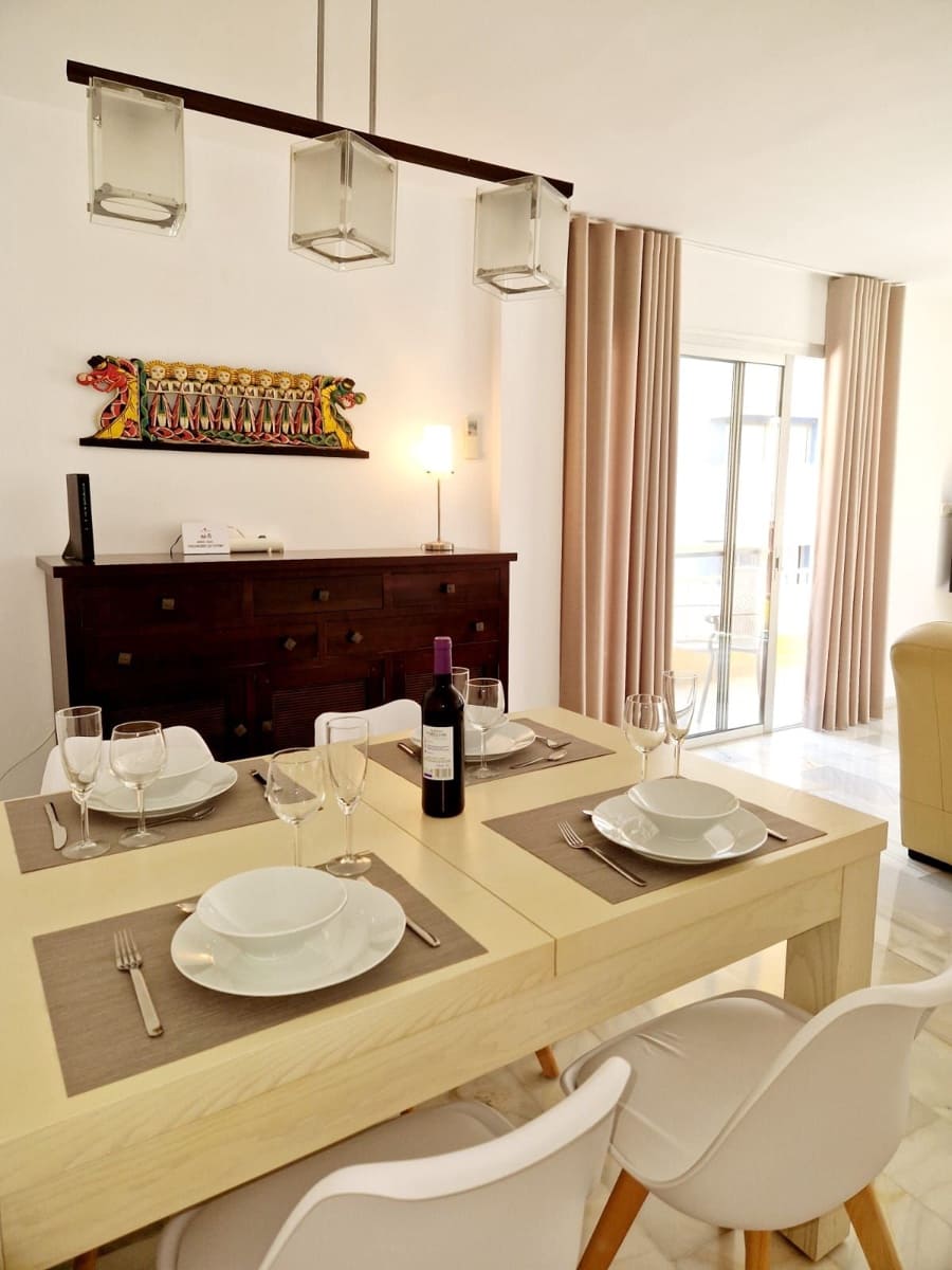 2 bedroom Apartment for rent in Fuengirola - € 1,100 (Ref: 9399964)