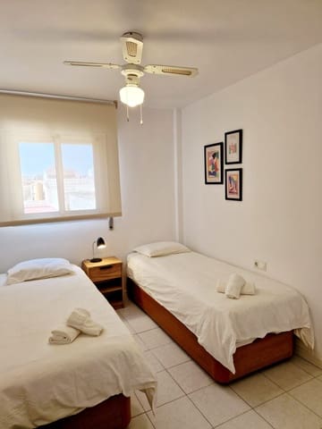 2 bedroom Apartment for rent in Zona Puerto Deportivo, Fuengirola - € 1,100 (Ref: 9399964)