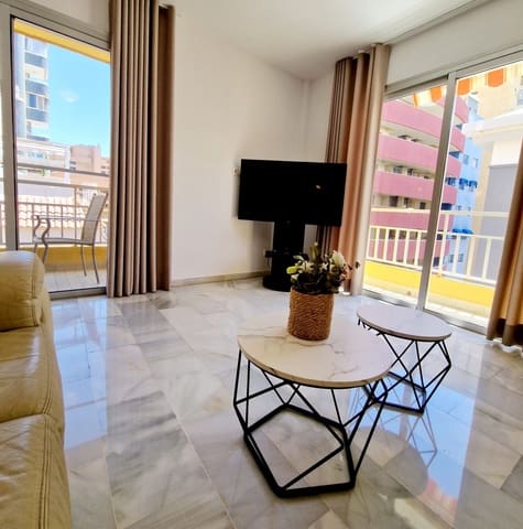 2 bedroom Apartment for rent in Zona Puerto Deportivo, Fuengirola - € 1,100 (Ref: 9399964)