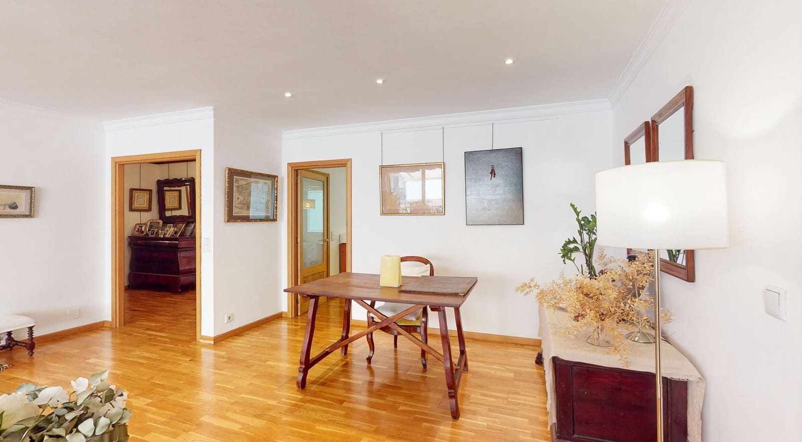 3 bedroom Apartment for rent in Palma de Mallorca - € 2,900 (Ref: 9400047)