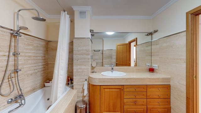 3 bedroom Apartment for rent in El Mercat, Palma de Mallorca - € 2,900 (Ref: 9400047)