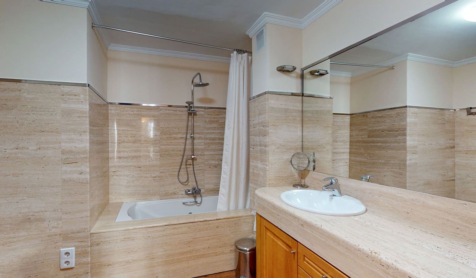 3 bedroom Apartment for rent in Palma de Mallorca - € 2,900 (Ref: 9400047)