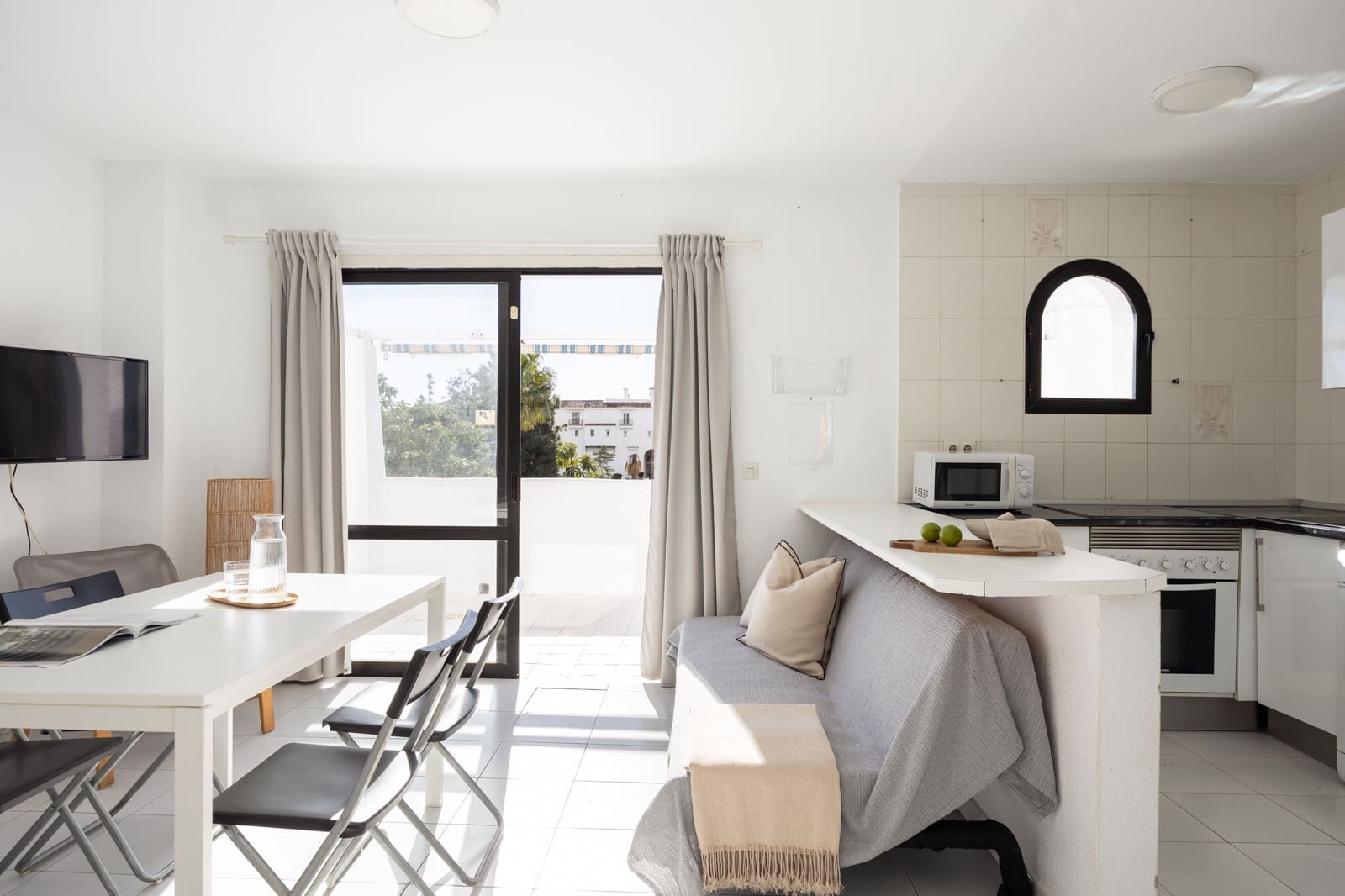 4 makuuhuone Omakotitalo myytävänä paikassa Mijas Costa mukana uima-altaan - 450 000 € (Ref: 9400907)