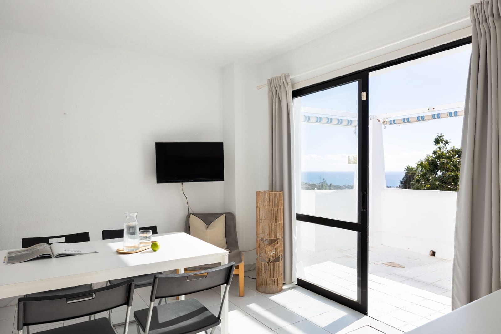 4 makuuhuone Omakotitalo myytävänä paikassa Mijas Costa mukana uima-altaan - 450 000 € (Ref: 9400907)