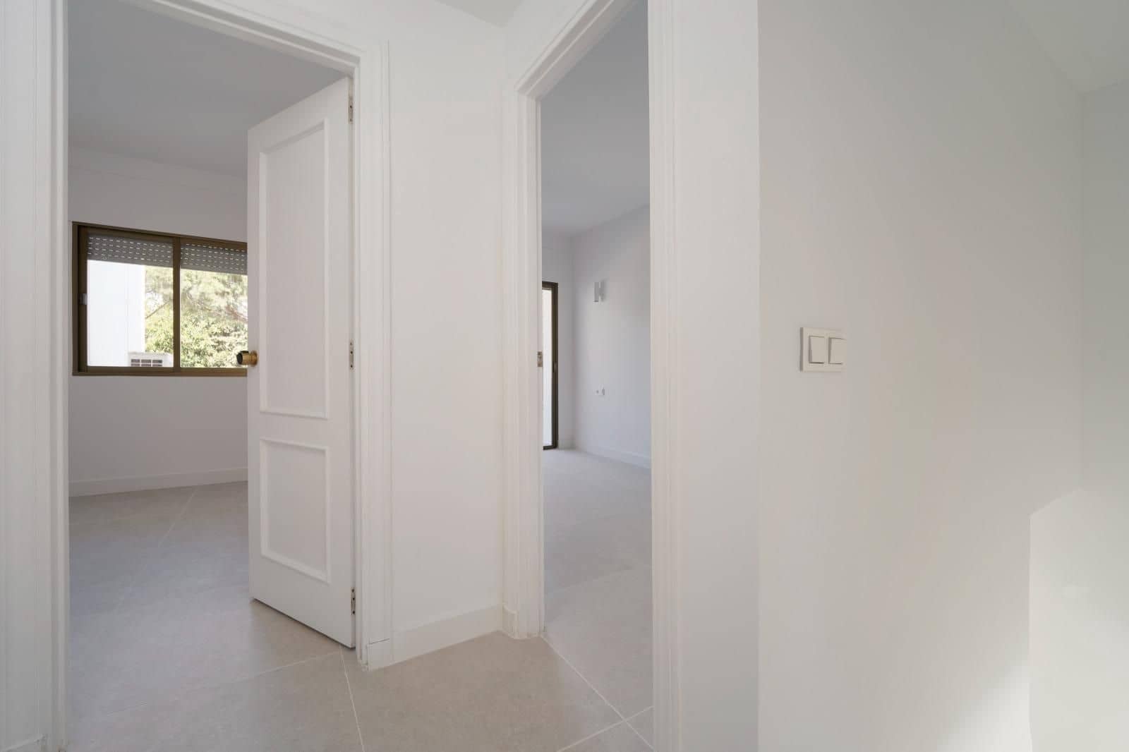 3 slaapkamer Appartement te huur in Marbella met zwembad - € 2.300 (Ref: 9401021)