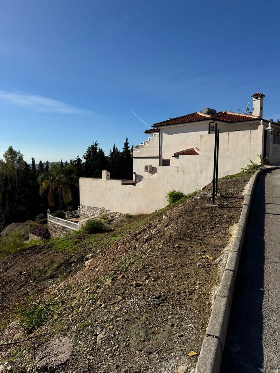 Casa de 4 habitaciones en Mijas en venta con piscina - 400.000 € (Ref: 9408083)