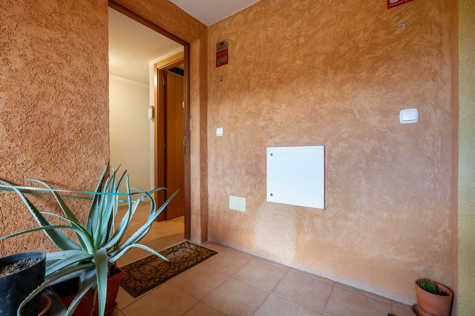 2 bedroom Apartment for sale in Almeria city with pool - € 175,000 (Ref: 9409385)