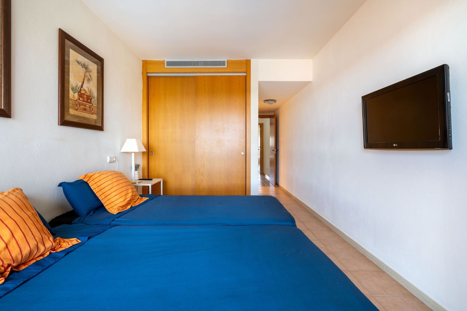 2 bedroom Apartment for sale in Almeria city with pool - € 175,000 (Ref: 9409385)