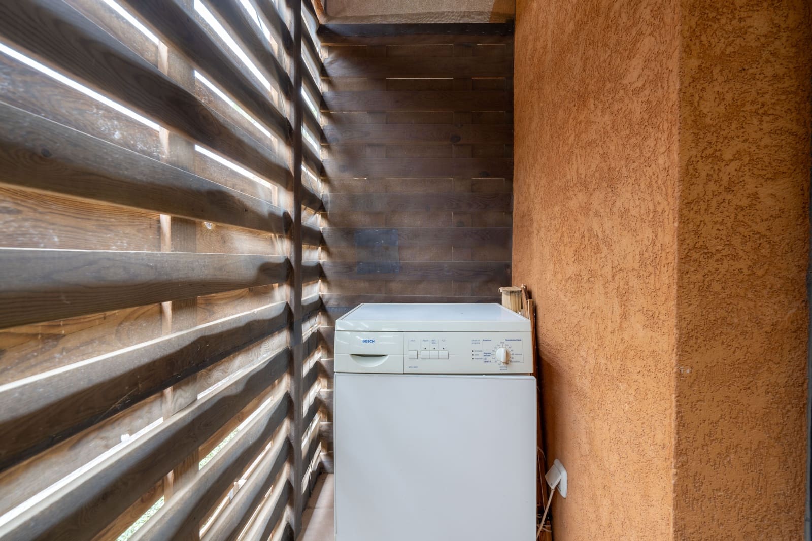 2 bedroom Apartment for sale in Almeria city with pool - € 175,000 (Ref: 9409385)