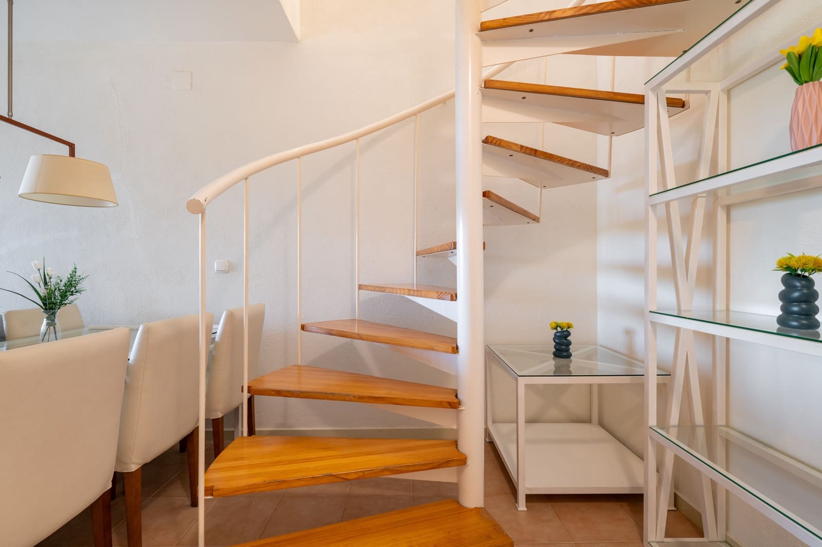 2 bedroom Apartment for sale in Almeria city with pool - € 175,000 (Ref: 9409385)