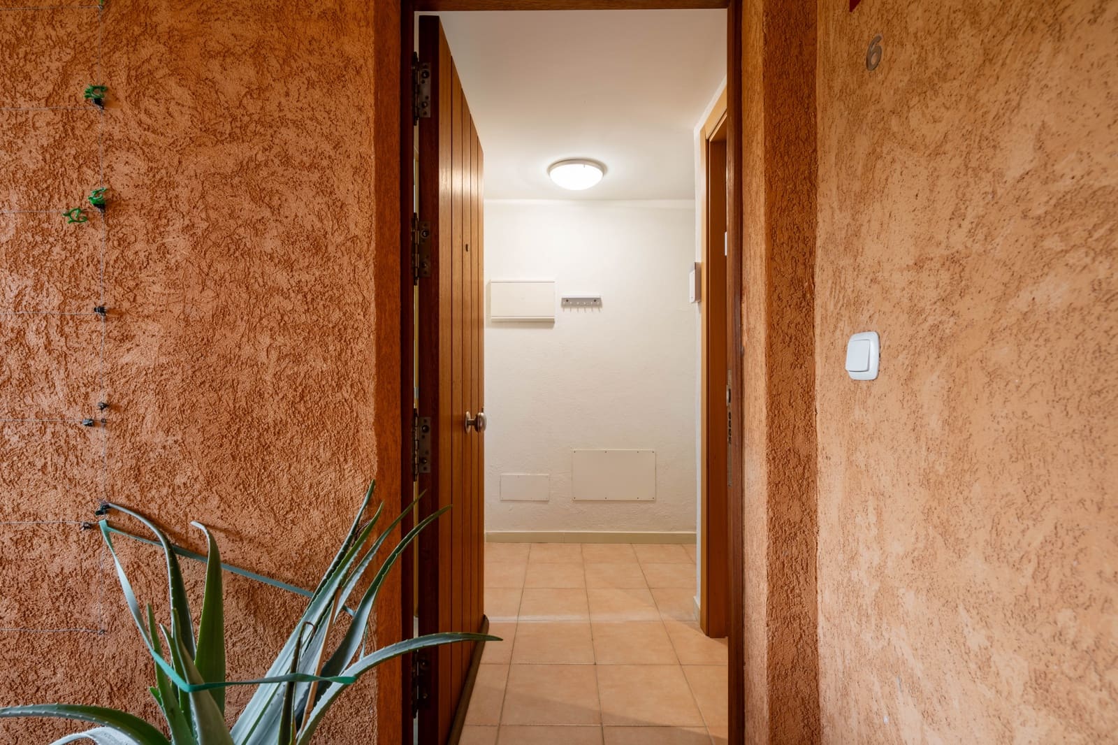 2 bedroom Apartment for sale in Almeria city with pool - € 175,000 (Ref: 9409385)