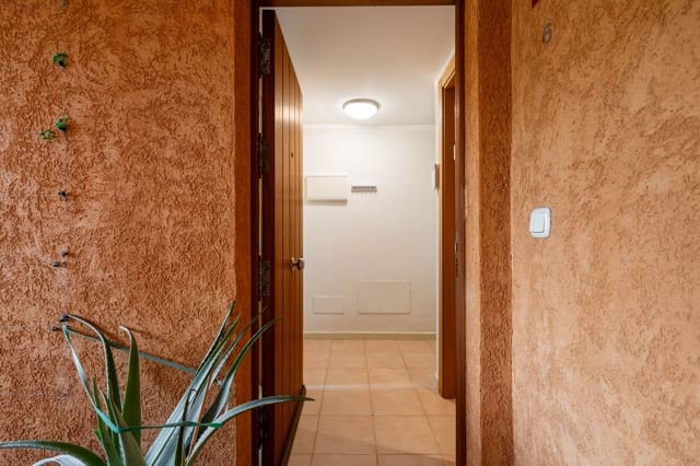 2 soveværelse Lejlighed til salg i Almería by med swimmingpool - € 175.000 (Ref: 9409385)