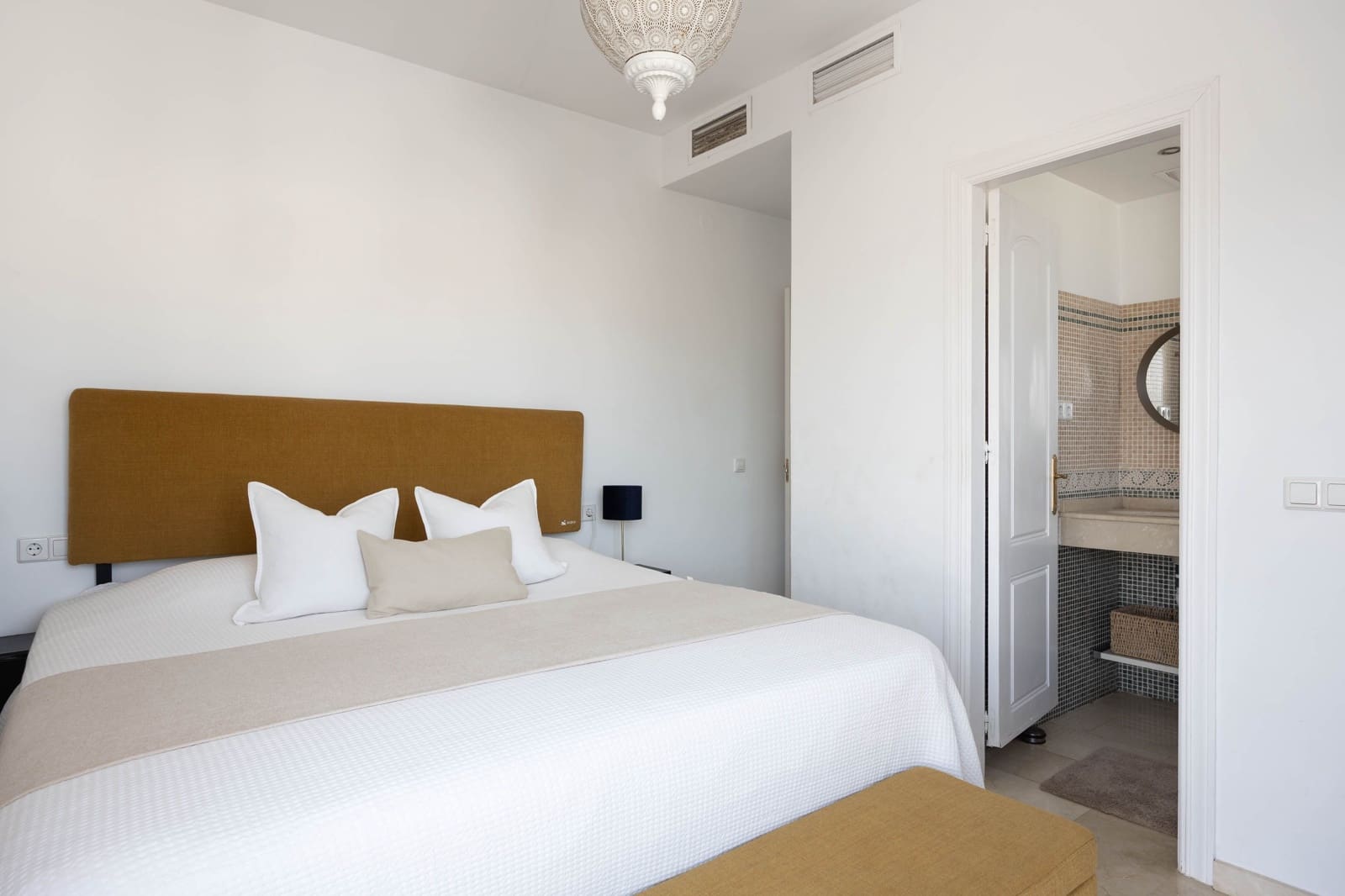 6 chambre Maison de Ville à vendre à Mijas avec piscine - 998 000 € (Ref: 9409933)