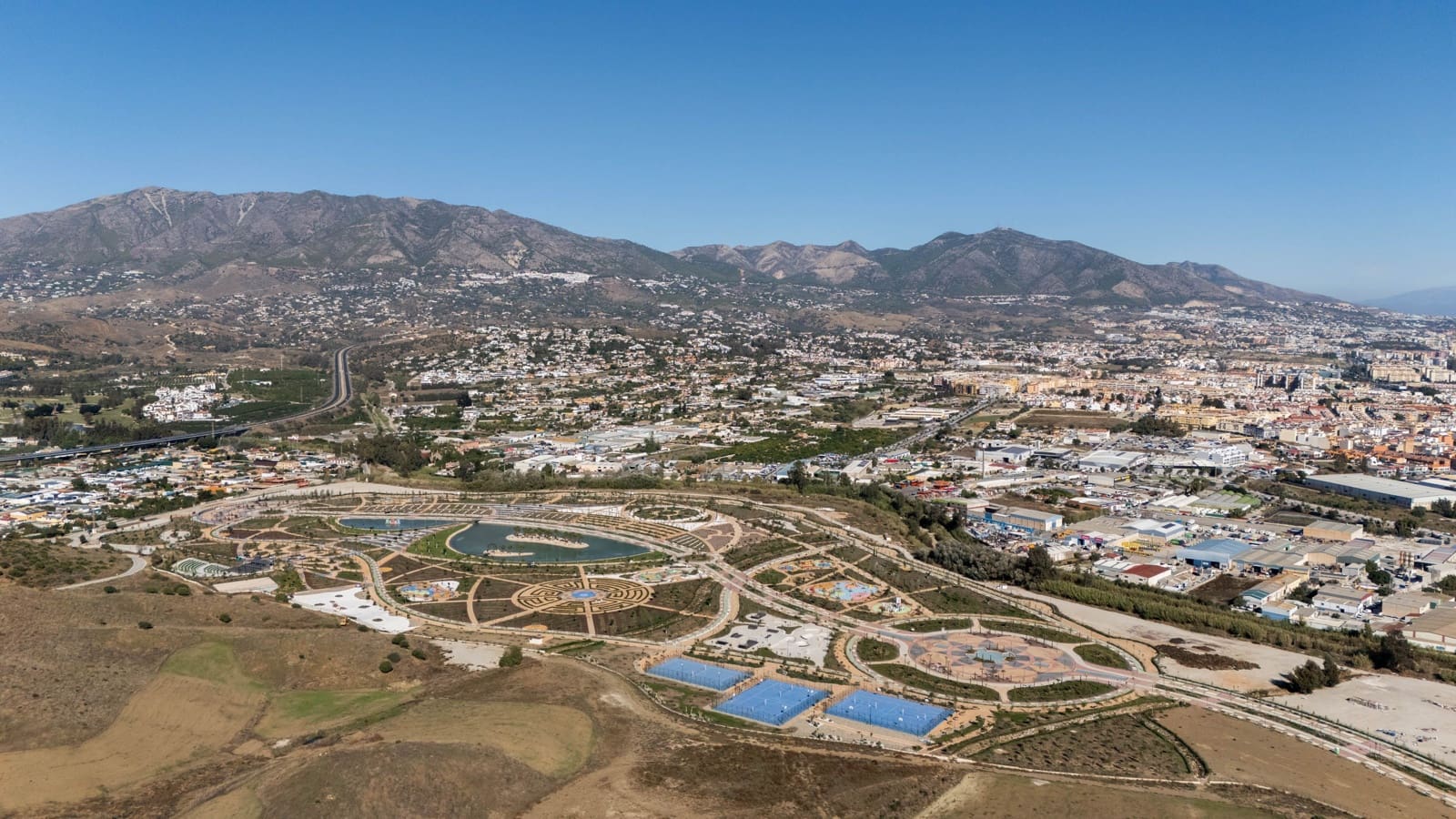 6 chambre Maison de Ville à vendre à Mijas avec piscine - 998 000 € (Ref: 9409933)