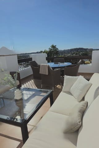 2 soveværelse Penthouse til salg i Los Naranjos, Marbella med swimmingpool - € 995.000 (Ref: 9411325)