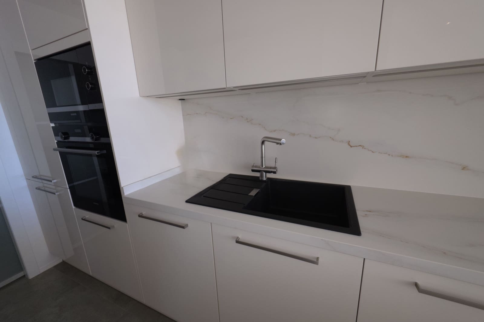 2 soverom Penthouse til salgs i Marbella med svømmebasseng - € 995 000 (Ref: 9411325)