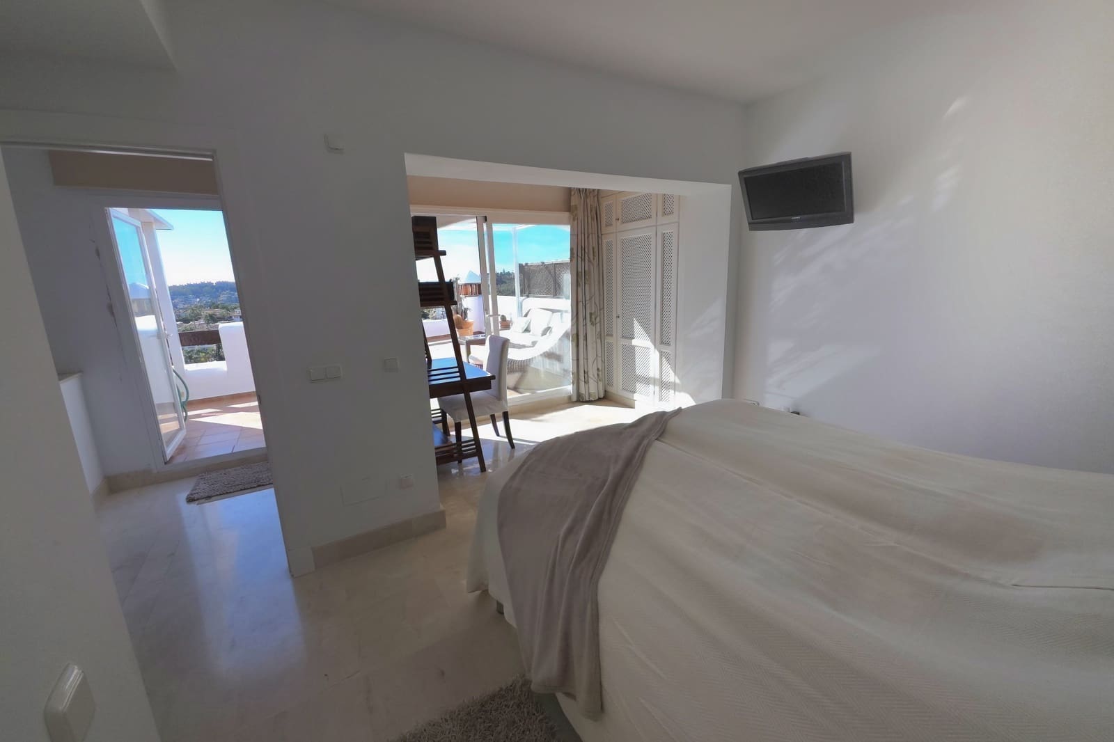 2 soverom Penthouse til salgs i Marbella med svømmebasseng - € 995 000 (Ref: 9411325)