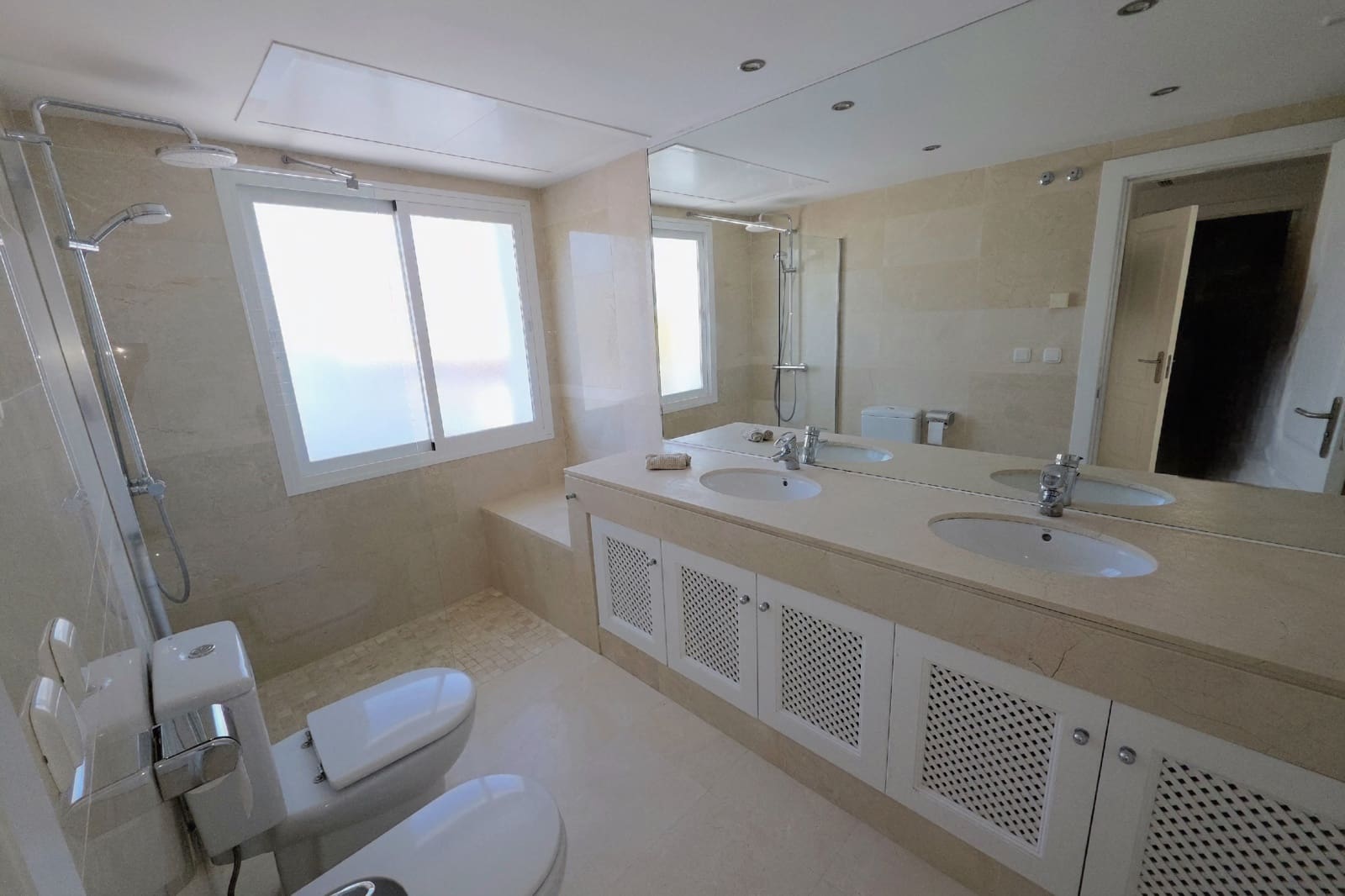 2 soverom Penthouse til salgs i Marbella med svømmebasseng - € 995 000 (Ref: 9411325)