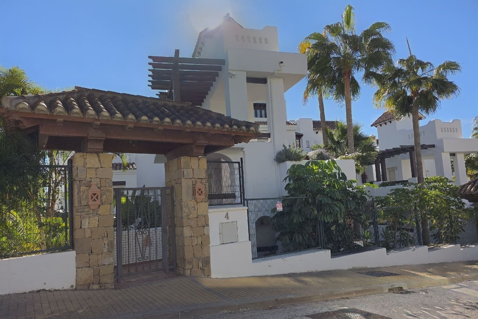 2 soverom Penthouse til salgs i Marbella med svømmebasseng - € 995 000 (Ref: 9411325)