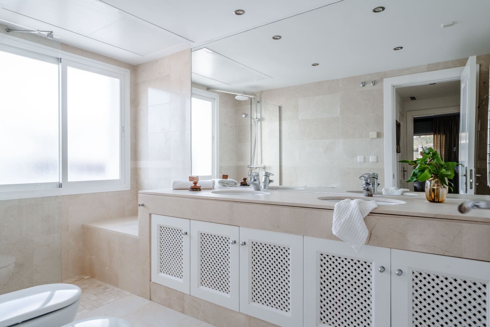 2 sovrum Takvåning till salu i Marbella med pool - 895 000 € (Ref: 9411325)